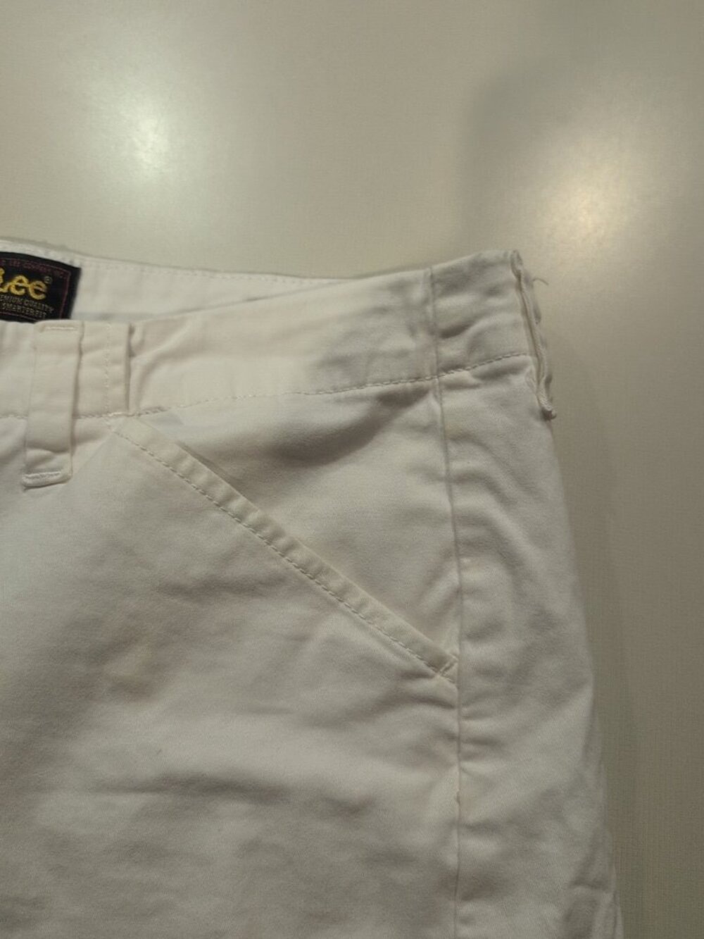 Lee Pants Women's Sz 10 M White Shorts Chino Solid Pocketed - Picture 5 of 11